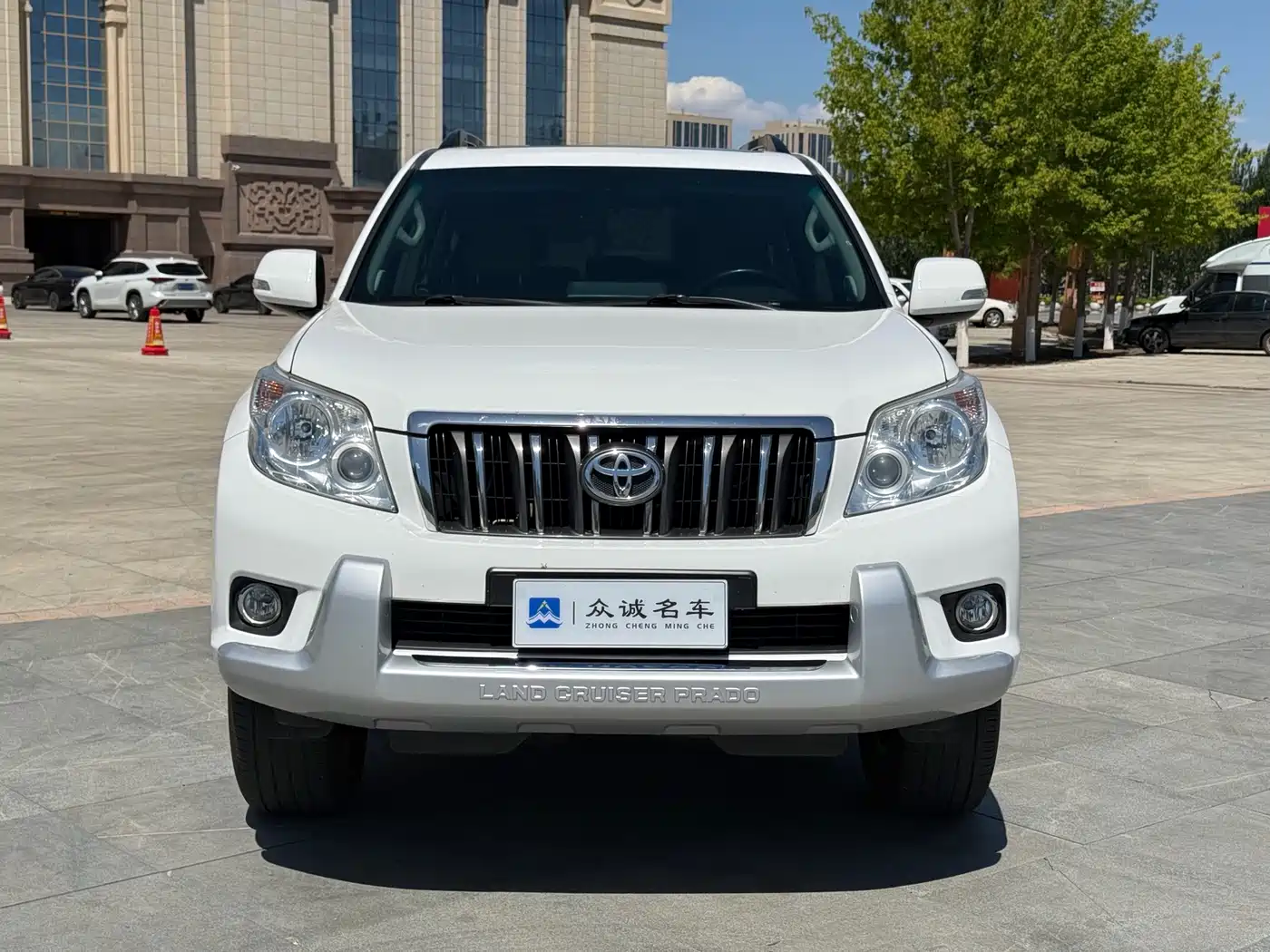 Toyota Prado 2010 4.0L Automatic TX-L фото 3