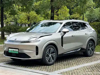 Lynk & Co 08 EM-P