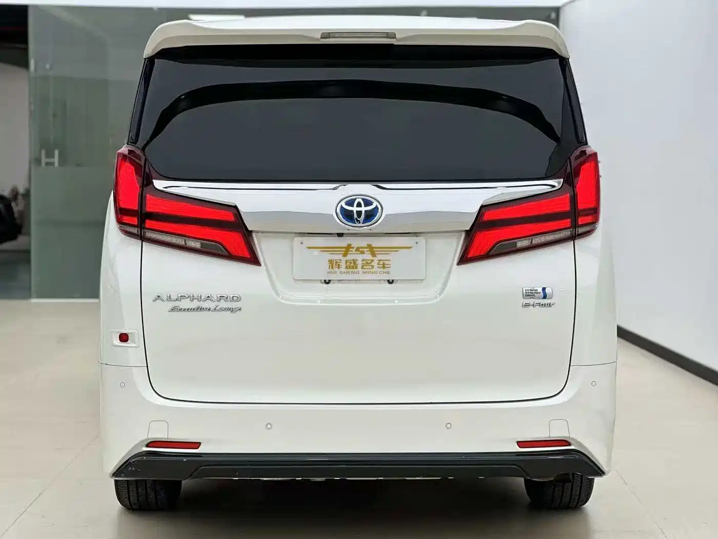 Toyota Alphard 2019 Hybrid 2.5L Premium Edition фото 4