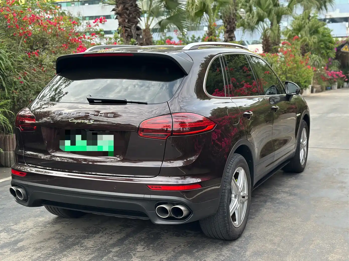 Porsche Cayenne New Energy 2016 Cayenne S E-Hybrid 3.0T фото 16
