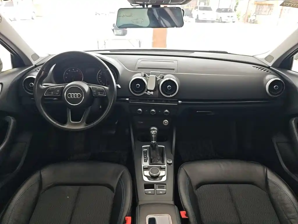 Фото 10 - Audi A3