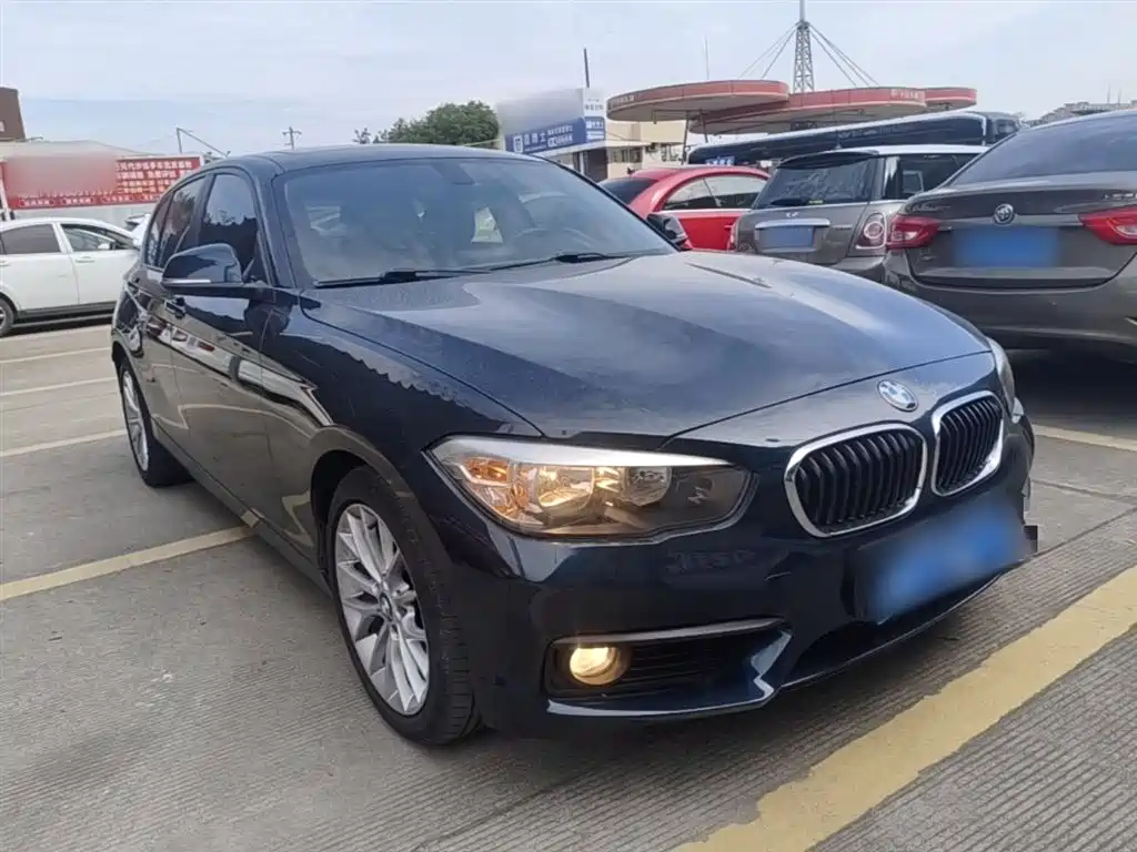 BMW 1 Series (Import) 2016 120i Leading Model фото 4