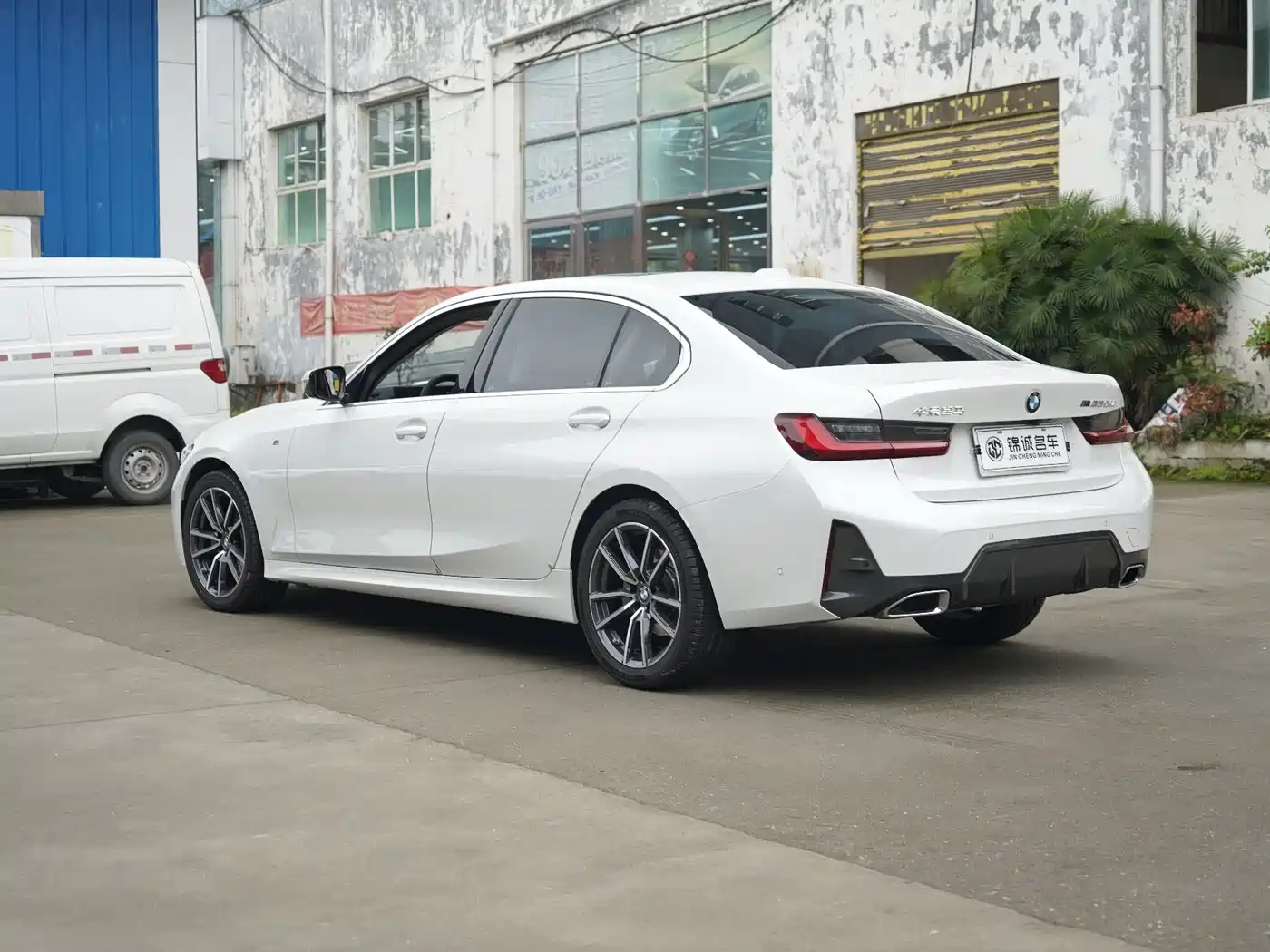 BMW 3 Series 2023 325Li M Sport Package фото 9