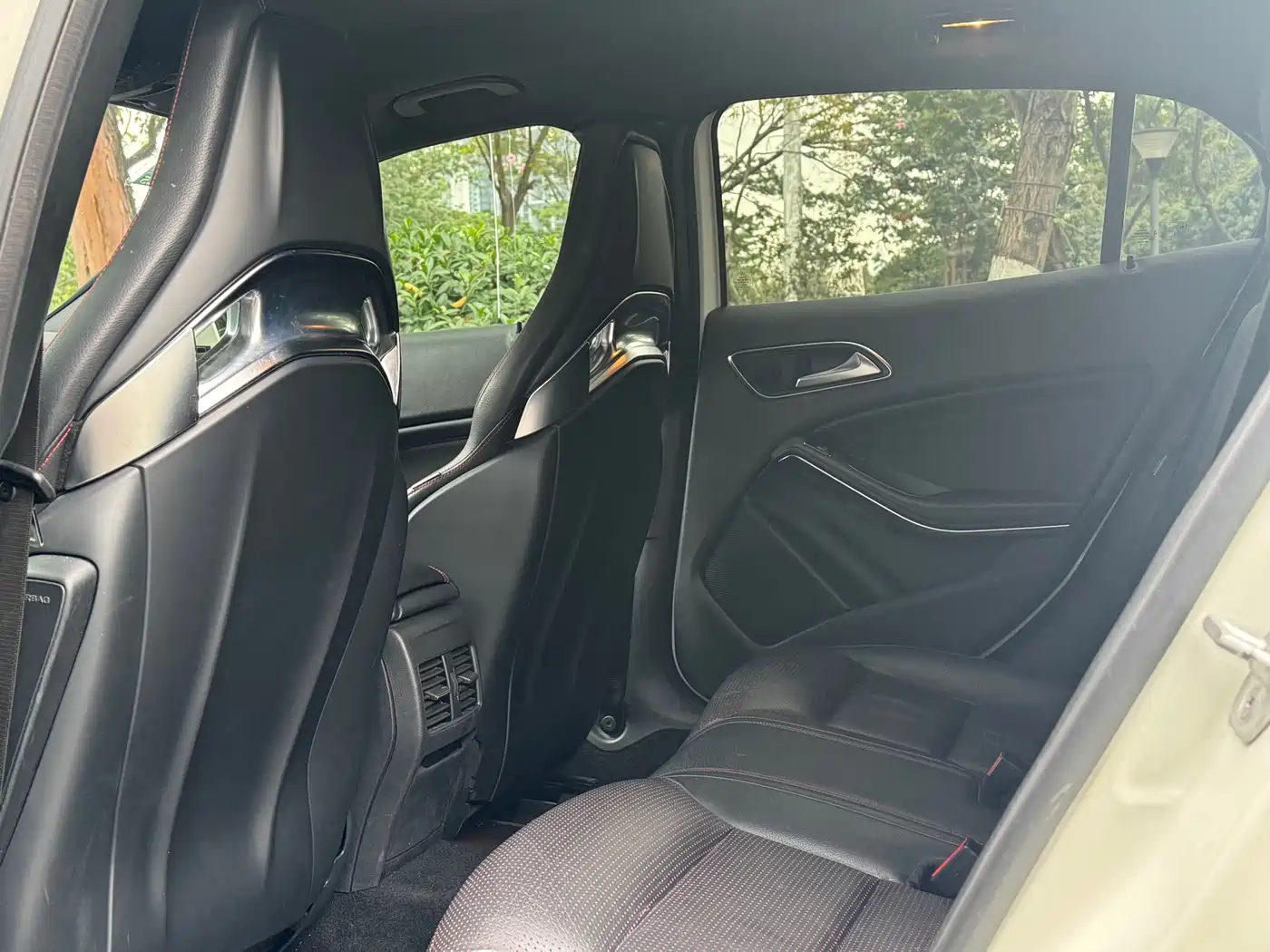 Mercedes-Benz GLA AMG 2016 AMG GLA 45 4MATIC фото 11