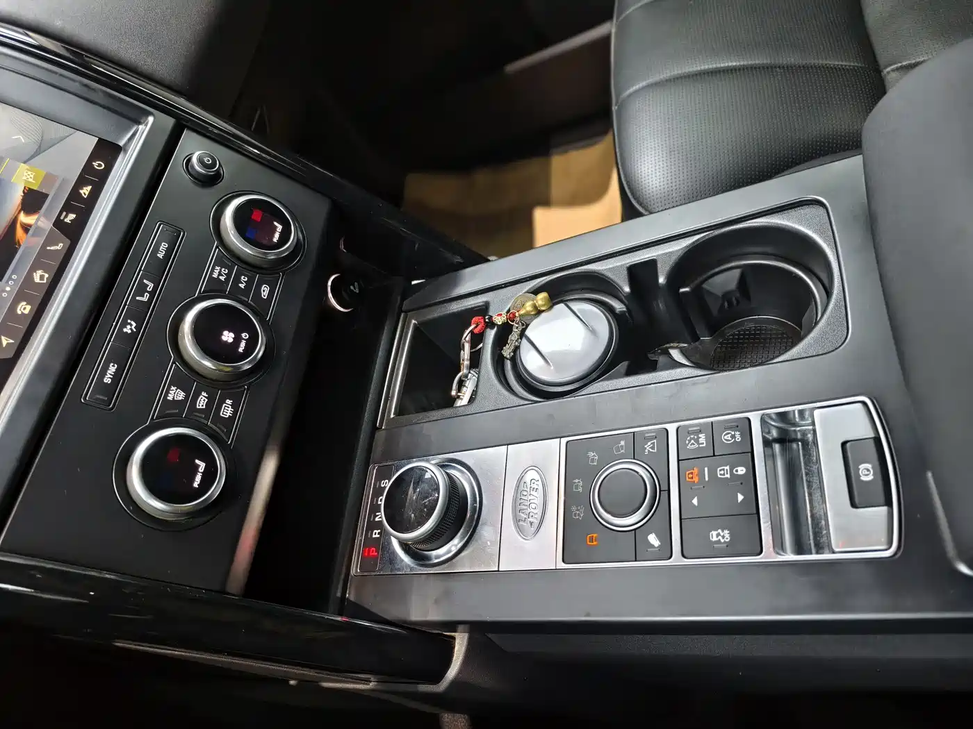 Land Rover Discovery 2018 3.0 SC V6 SE фото 12