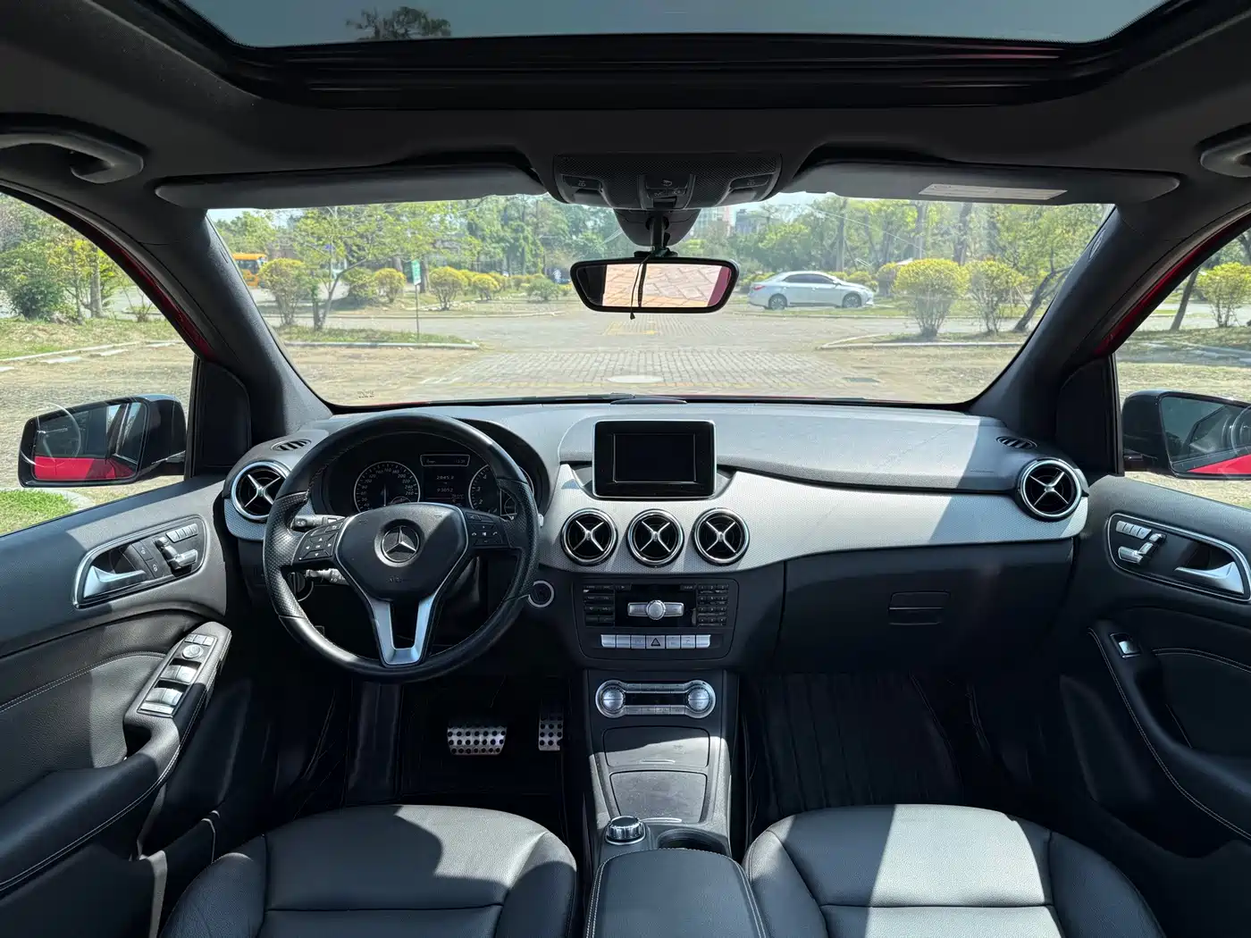 Mercedes-Benz B-Class 2013 2012 B 200