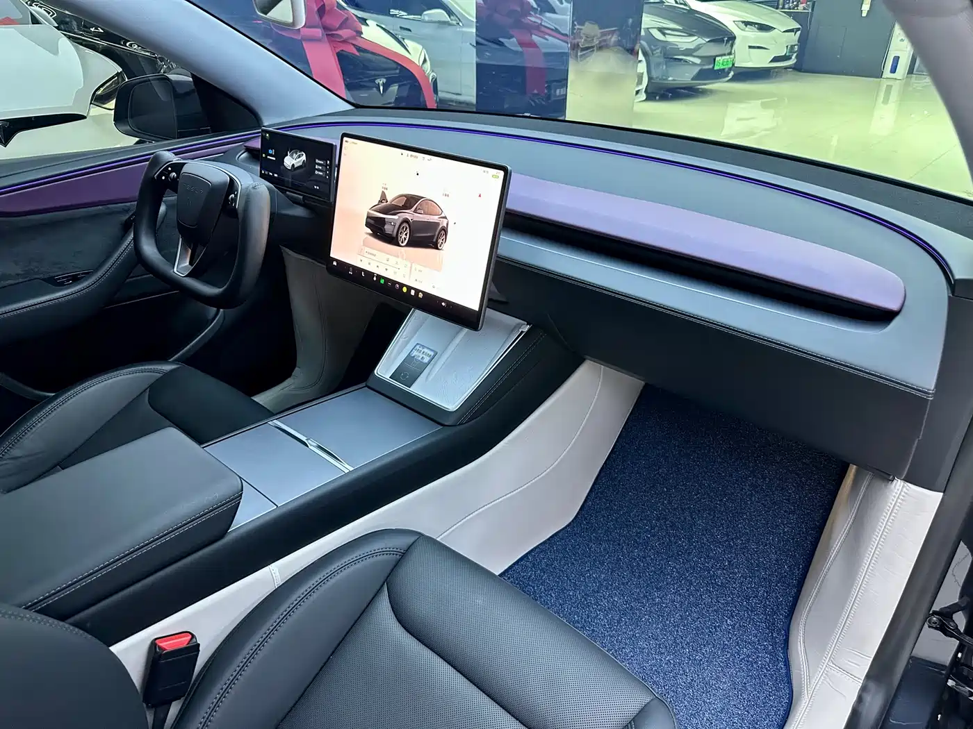 TESLA MODEL Y