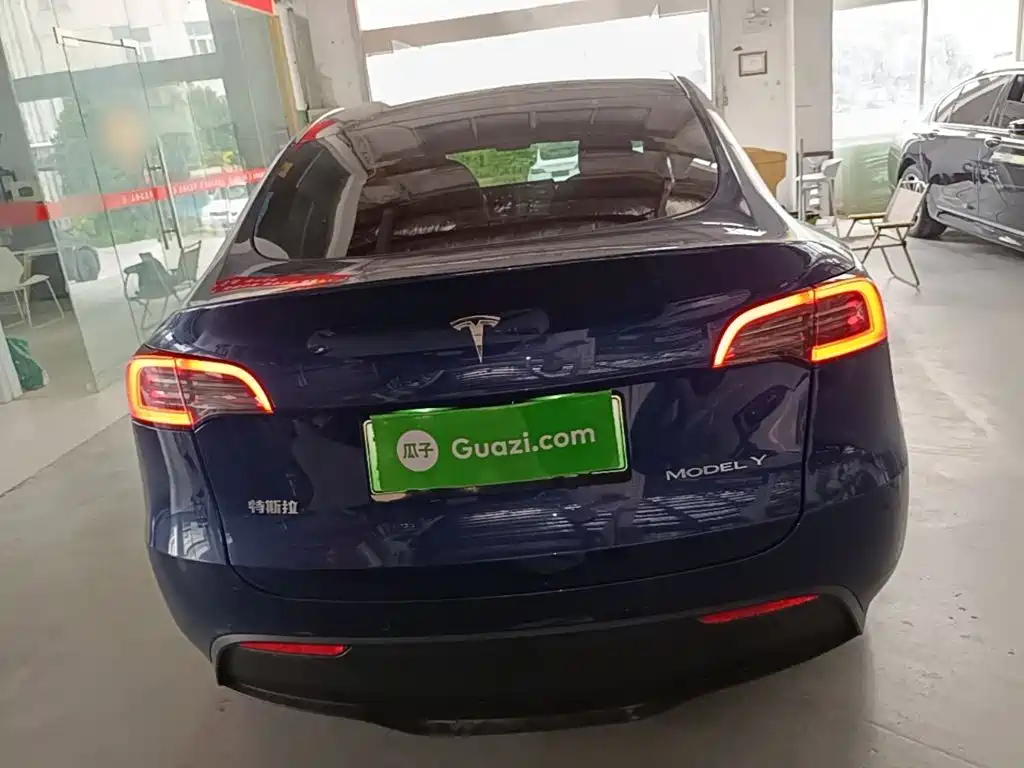 Фото 6 - Tesla Model Y
