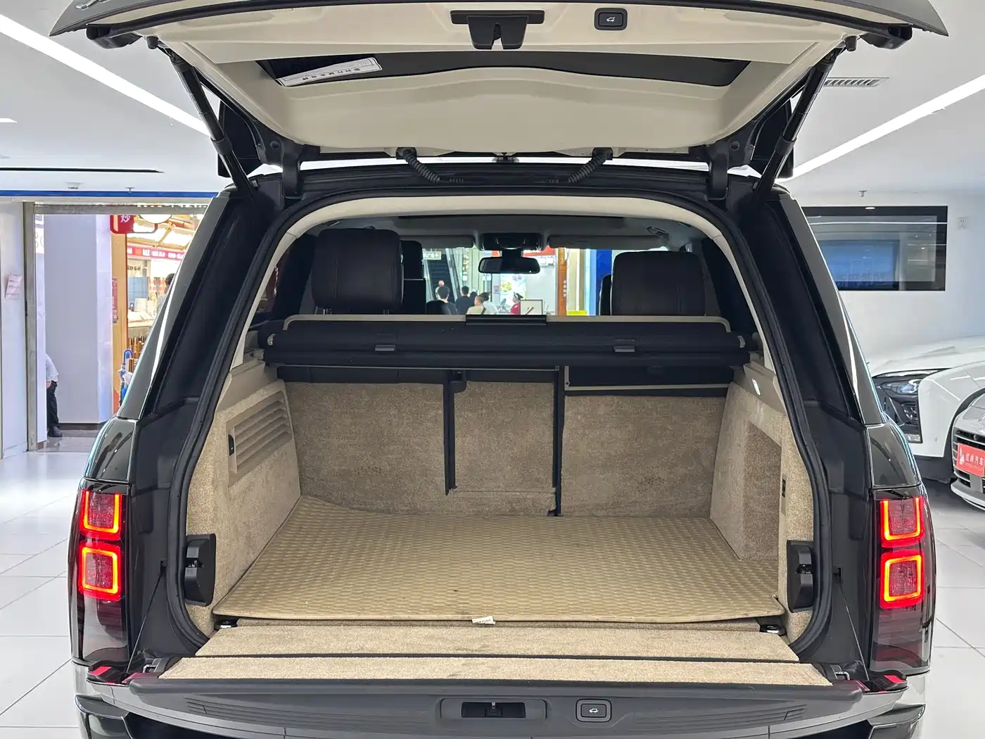 Фото 8 - Land Rover Range Rover