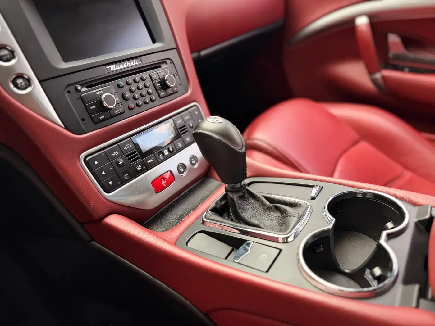 Maserati GranTurismo 2015 2007 4.2L Standard