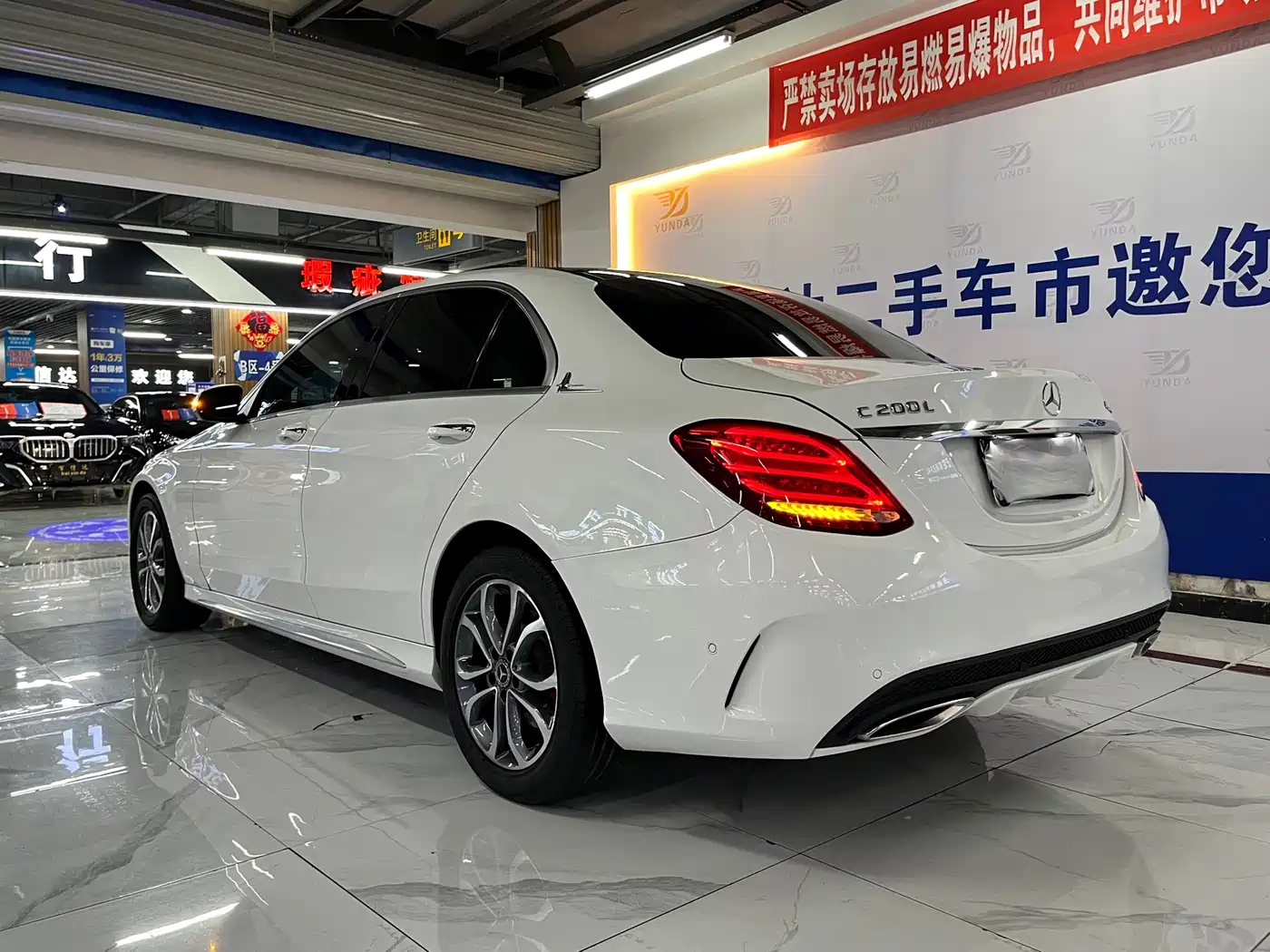 Mercedes-Benz C-Class 2015 C 200 L 4MATIC фото 3