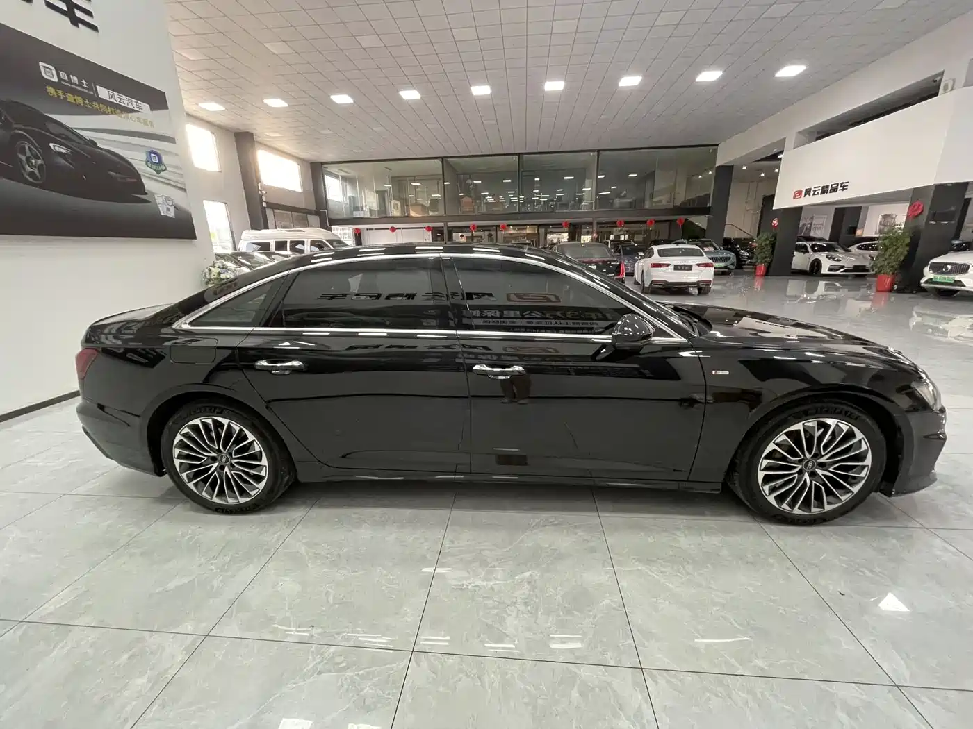 Audi A6L New Energy 2022 55 TFSI e quattro фото 4