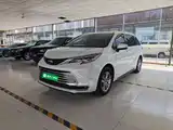 Фото 2 - Toyota Sienna