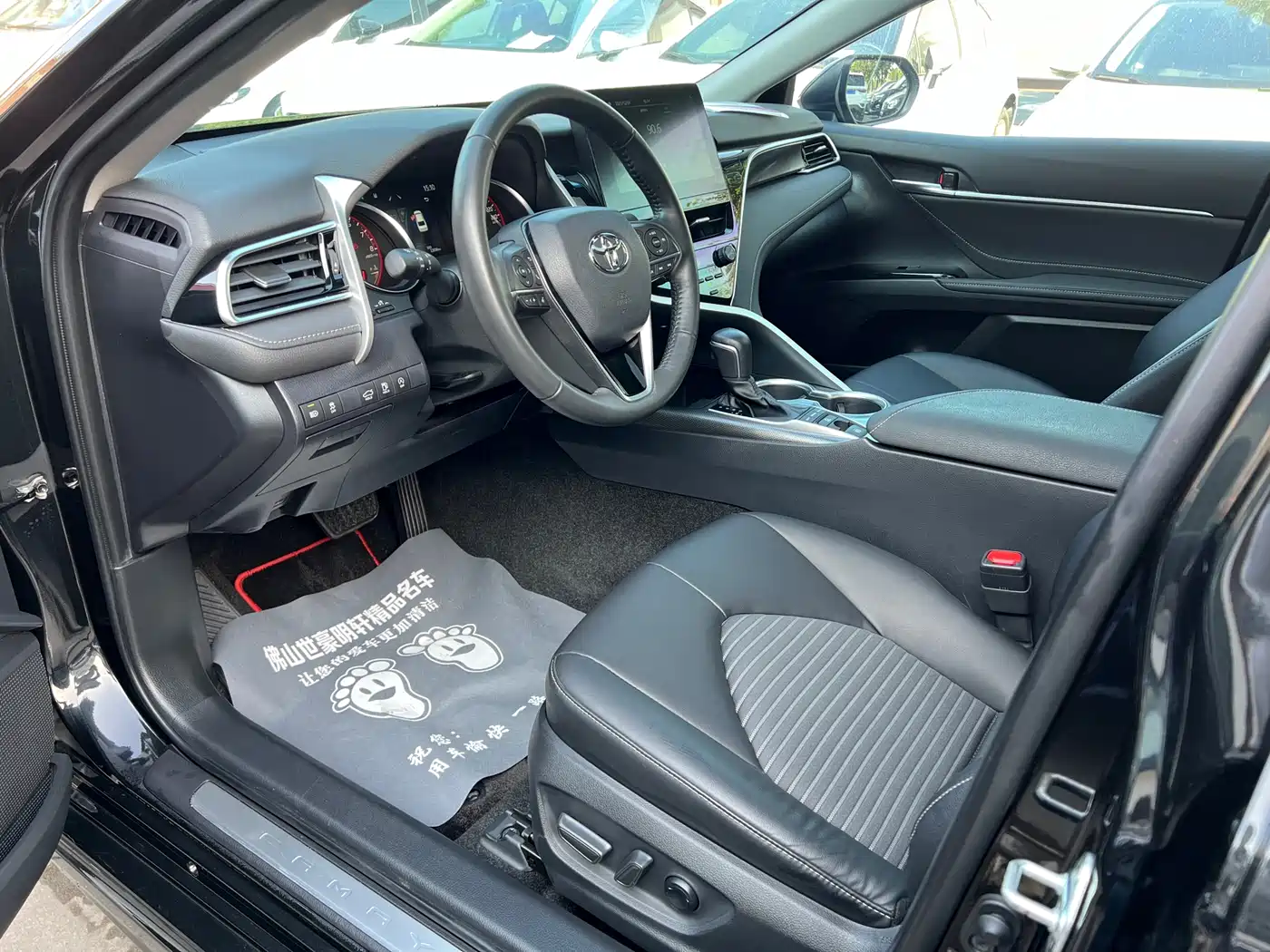 Toyota Camry 2022 2.0S Knight Edition фото 3