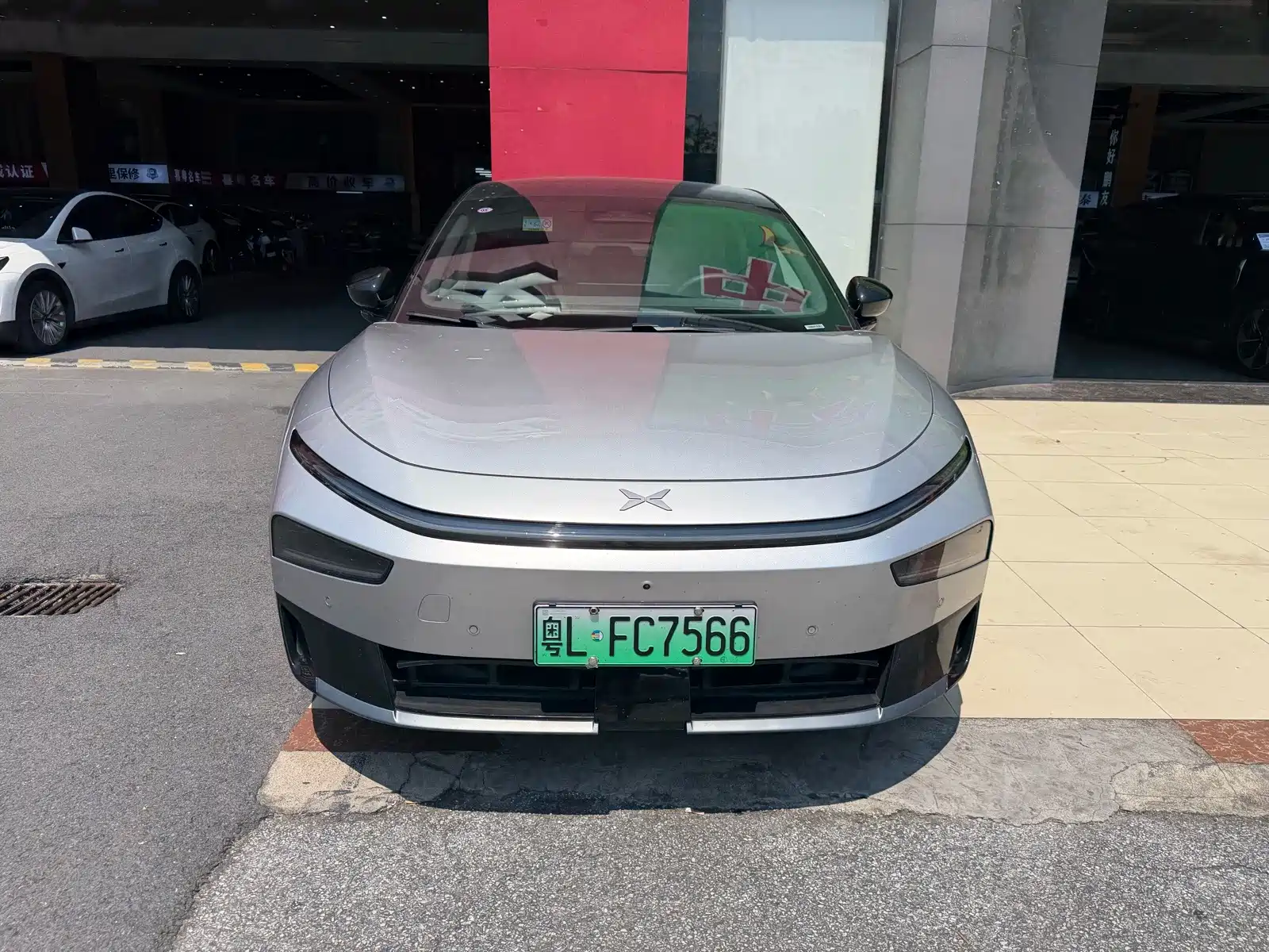 Фото 2 - XPeng P7+