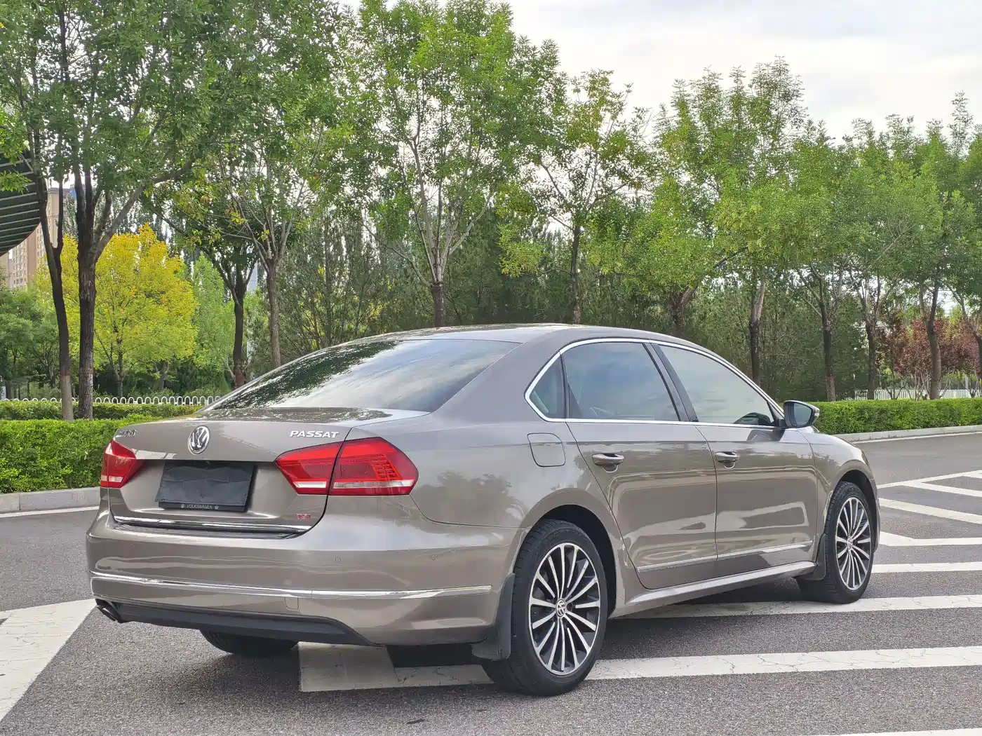 Фото 7 - Volkswagen Passat