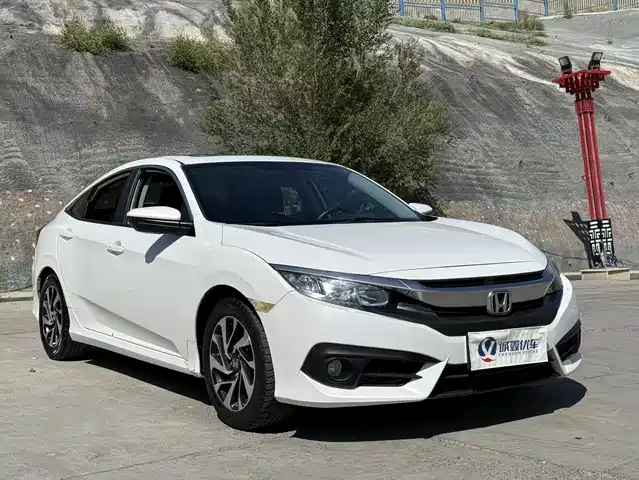 Honda Civic 2016 220TURBO CVT Luxury Edition