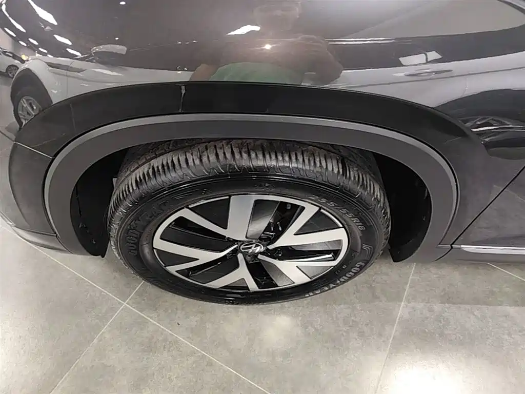 Volkswagen Tayron 2024 300TSI 2WD Luxury Plus Advanced фото 25