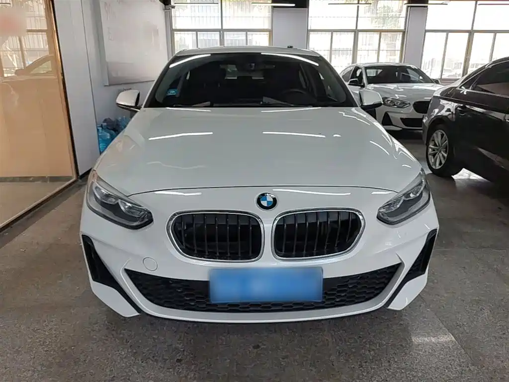 BMW 1 Series 2020 Model 125i Leading M Sport Package фото 3