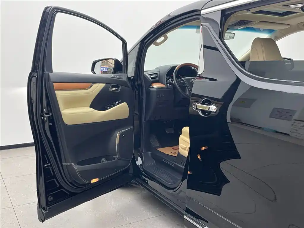Toyota Alphard 2020 Hybrid 2.5L Luxury Edition фото 19