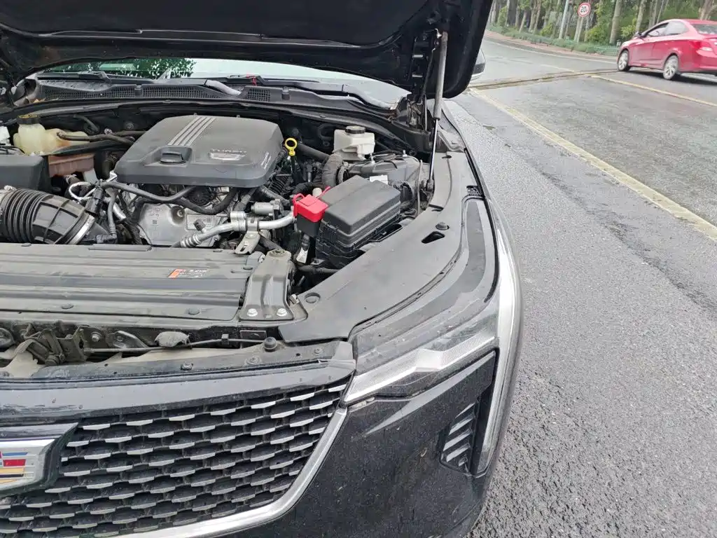 Cadillac CT4 2022 2022 28T Luxury Model