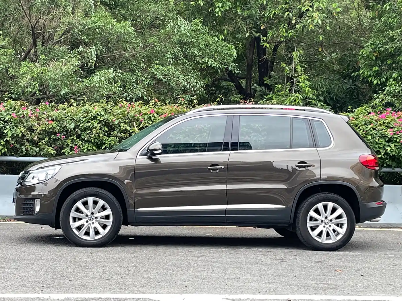 Volkswagen Tiguan 2013 1.8TSI Automatic 2WD Luxury Model фото 7