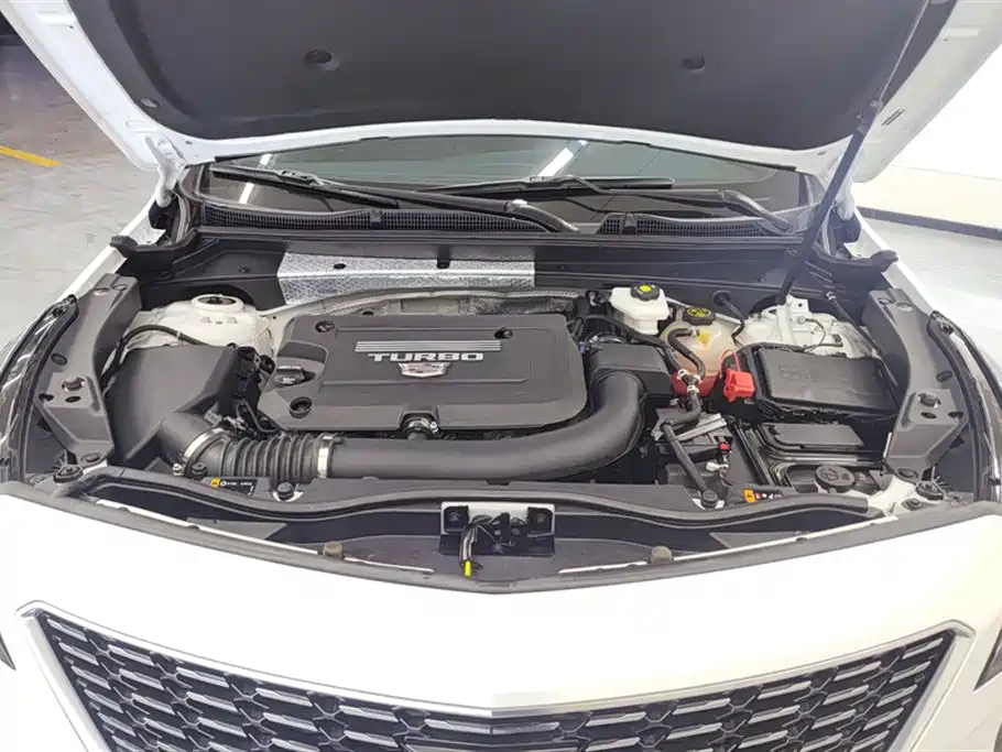 Cadillac XT4 2022 28T FWD Luxury фото 10