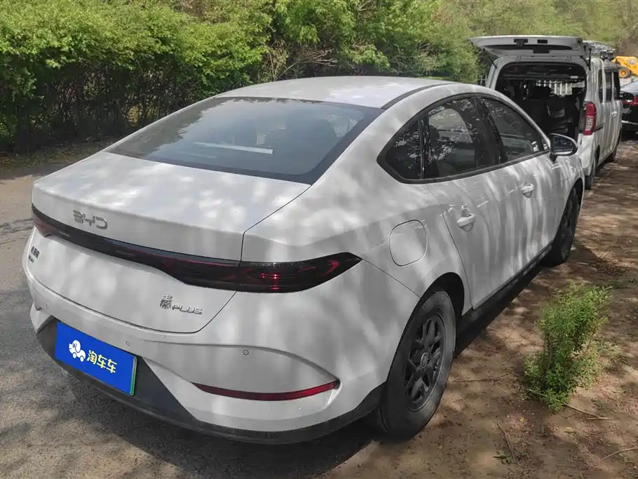 BYD Qin PLUS 2025 DM-i Smart Drive 55KM Leader фото 3