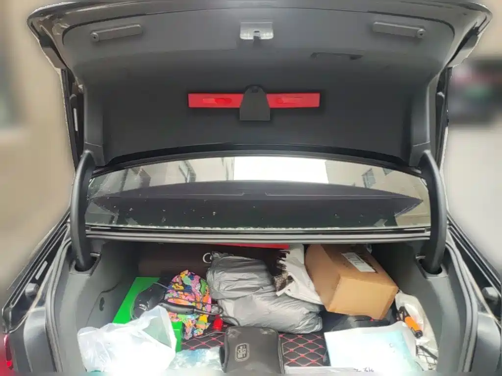 Фото 10 - Audi A6L
