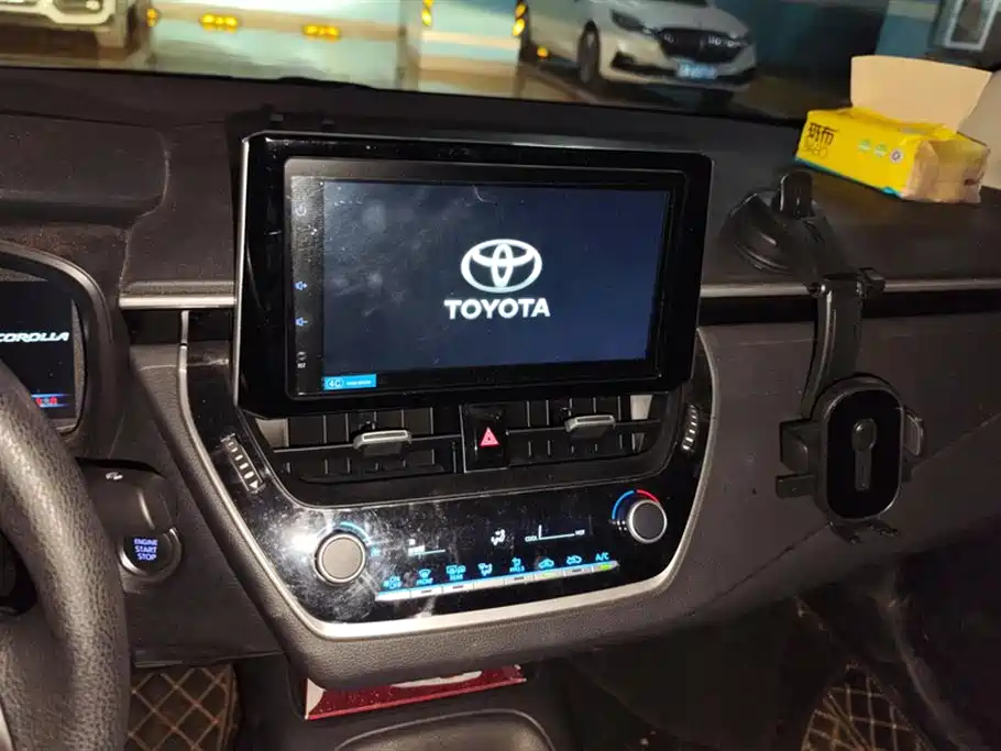 Toyota Corolla 2021 1.2T S-CVT Elite PLUS Edition фото 13