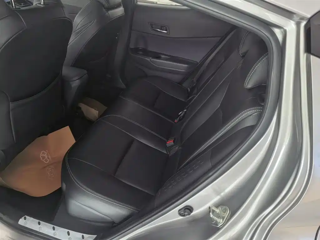 Toyota IZOA 2020 2.0L Yi Xiang Edition фото 24