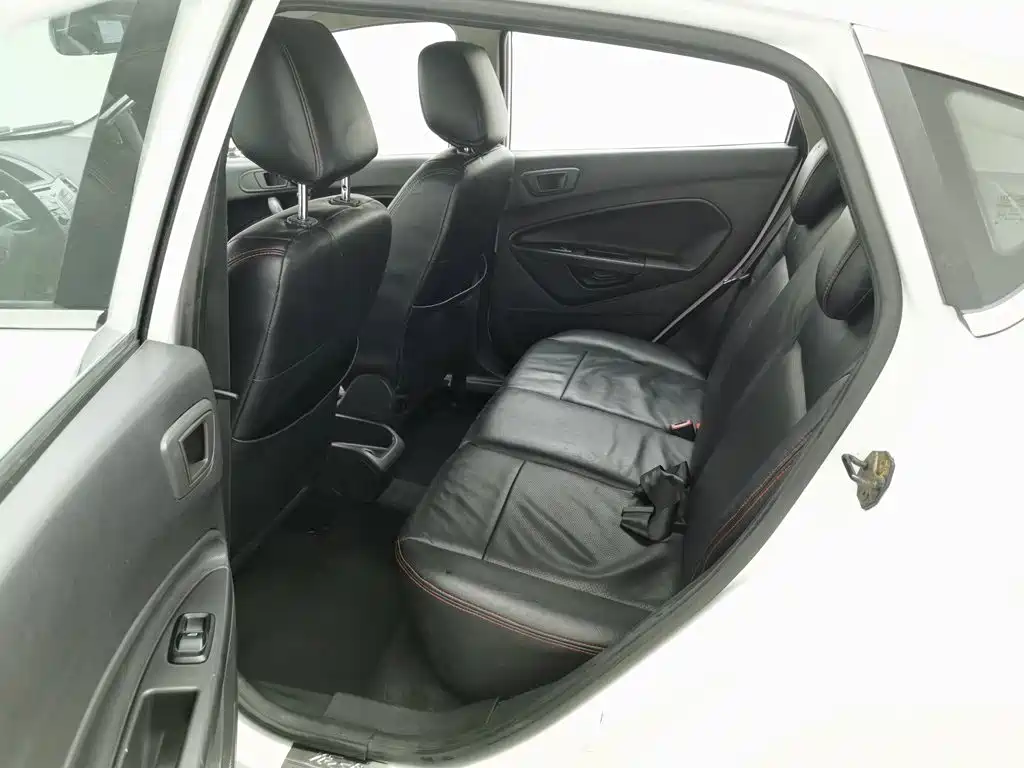 Photo 15 - Ford Fiesta