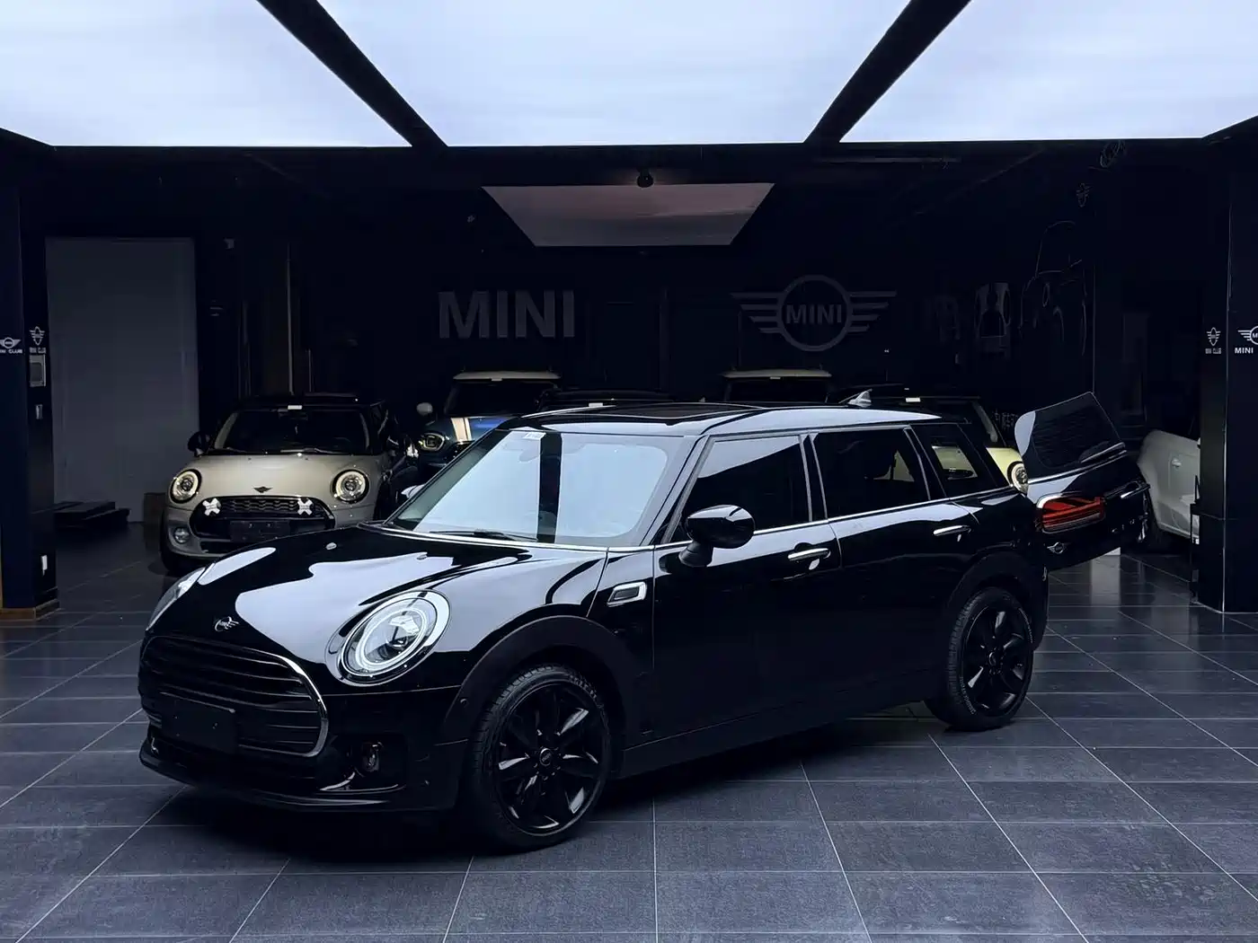 MINI CLUBMAN