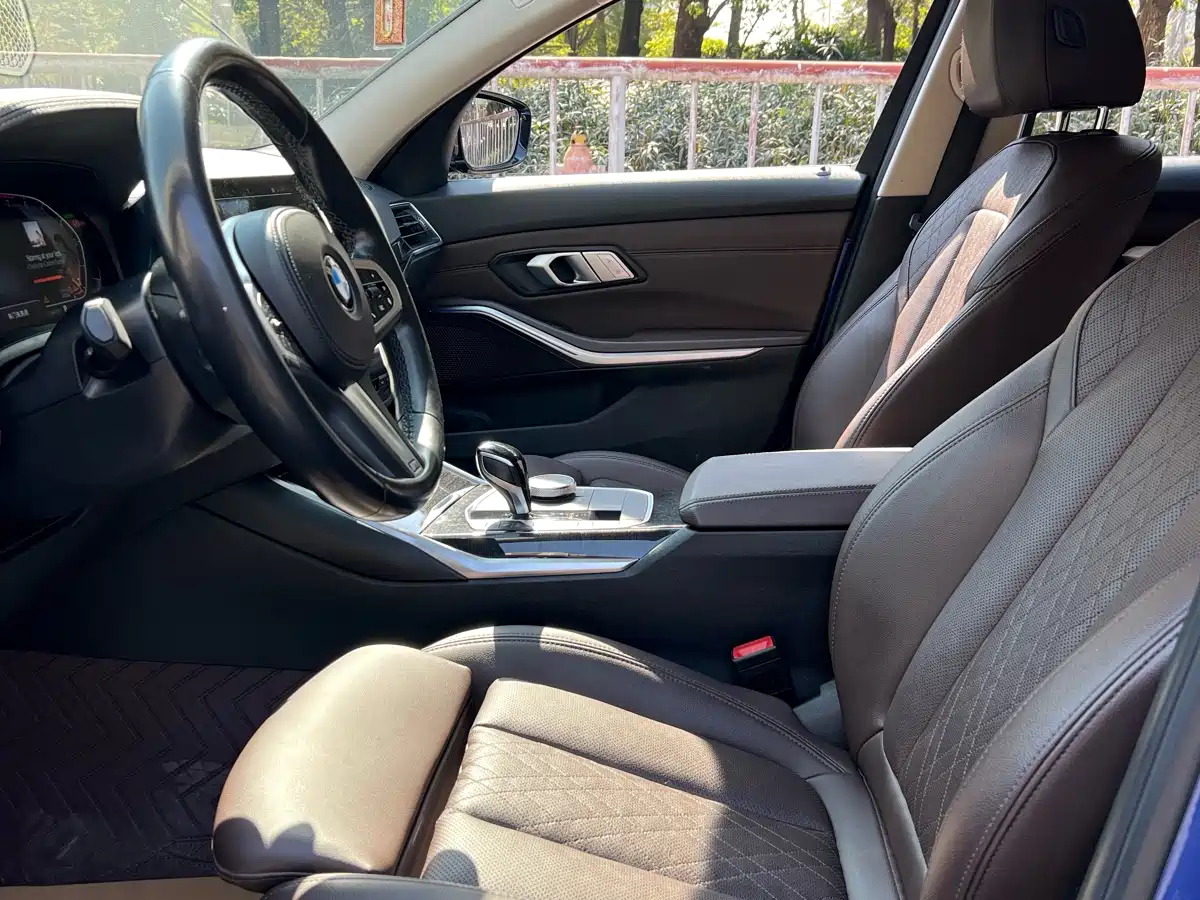 BMW 3 Series 2022 325Li M Sport Package фото 9
