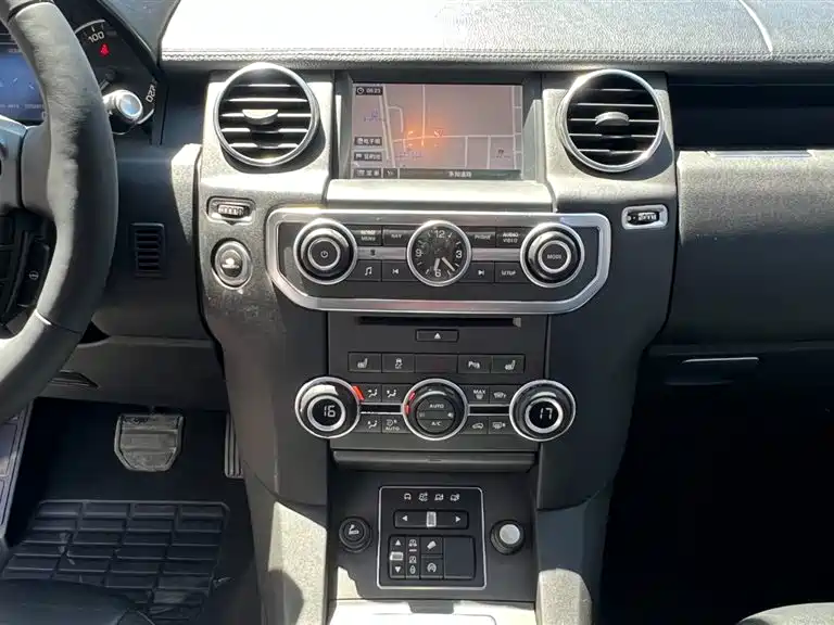 Land Rover Discovery 2016 3.0 SC V6 SE фото 9