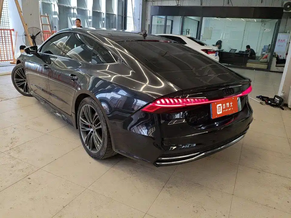 AUDI A7