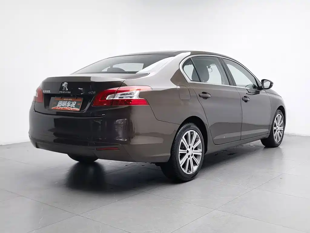 Фото 2 - Peugeot 408