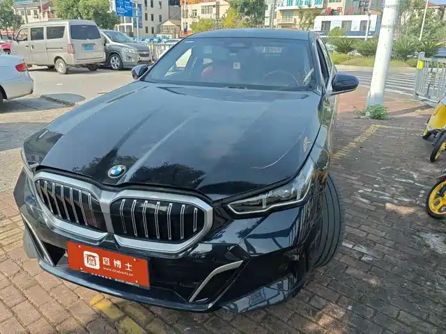BMW 5 525Li, M Спорт-пакет