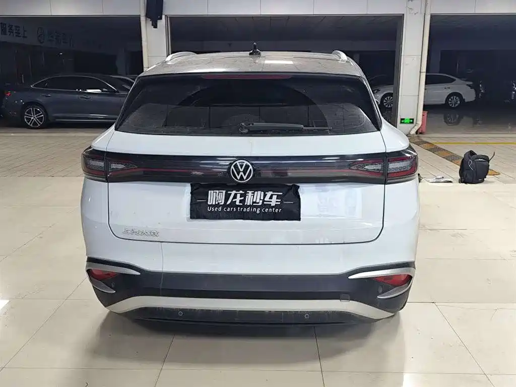 Volkswagen ID.4 X 2023 Pure Long Range Edition фото 9