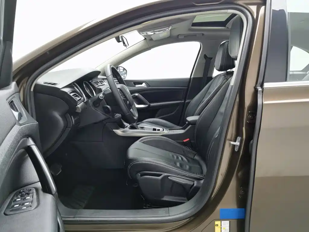 Фото 10 - Peugeot 408