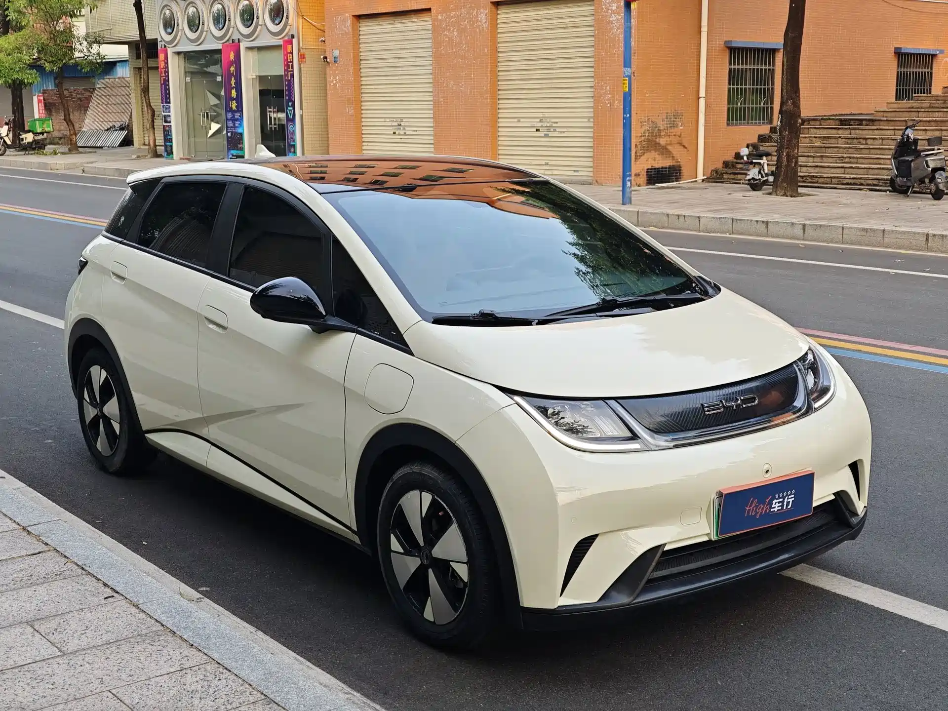 Фото 3 - BYD Dolphin