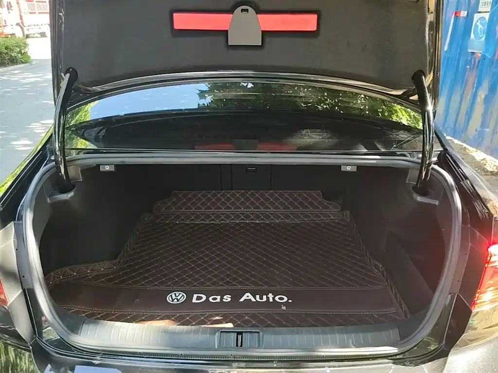 Volkswagen Magotan 2021 330TSI DSG 30th Anniversary Edition фото 19