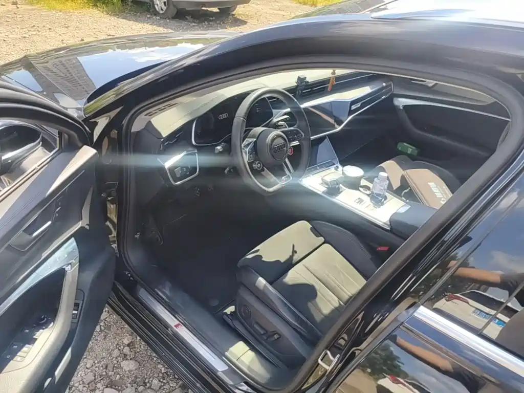 Фото 16 - Audi A6 (Import)