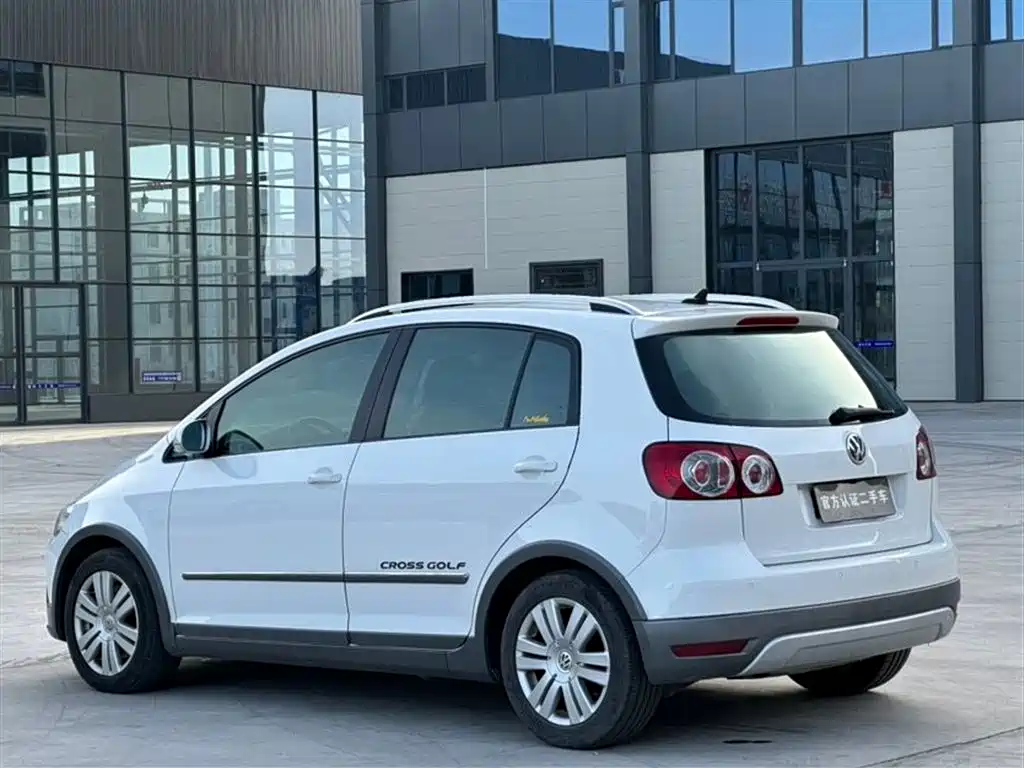 Volkswagen Golf (Import) 2011 1.4TSI Cross Golf фото 8