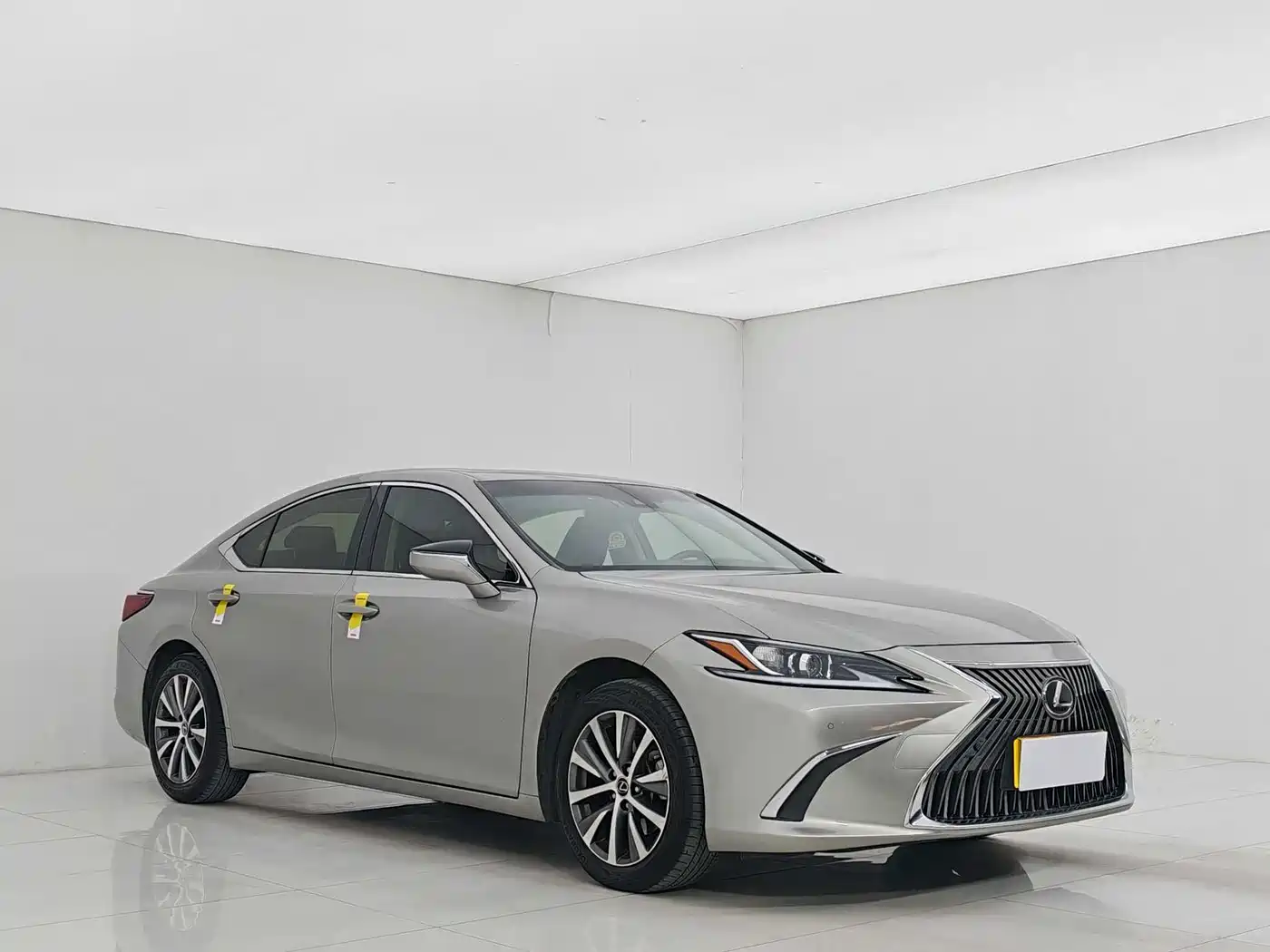 Lexus ES 2020 200 Excellence фото 2