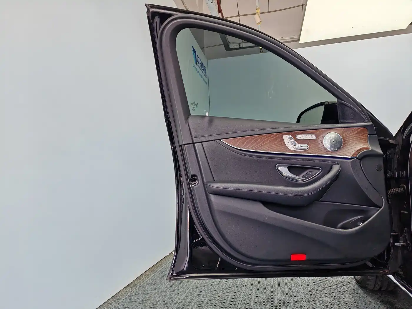 Mercedes-Benz E-Class 2020 Facelift E 300 L Exclusive фото 13