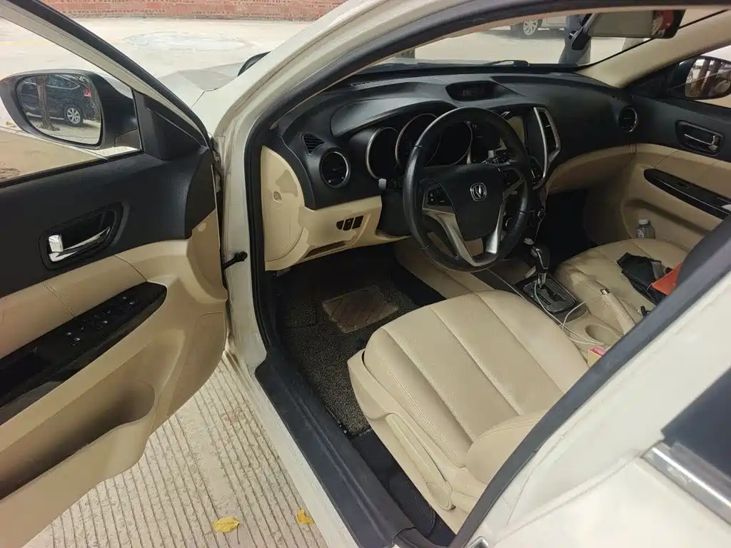 Changan Eado 2015 2015 1.6L Automatic Luxury