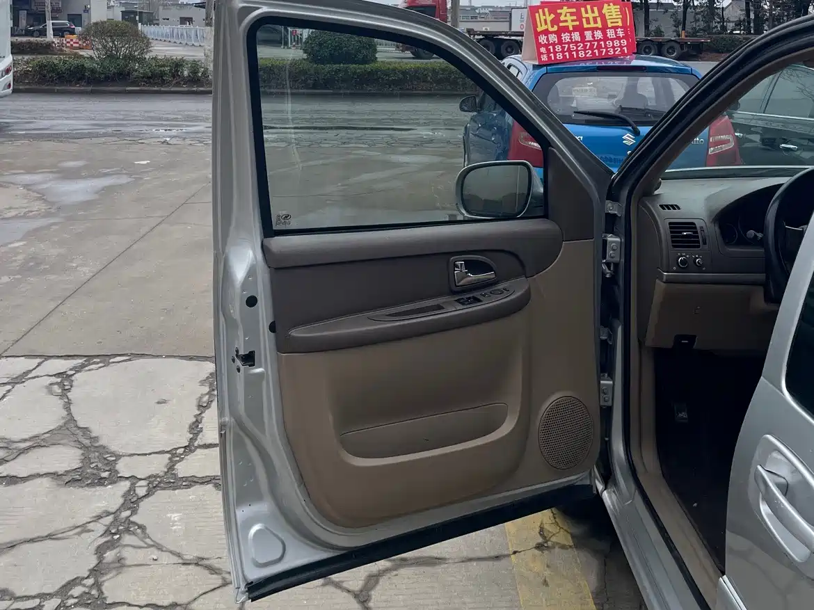Buick GL8 2013 2.4L Classic фото 8