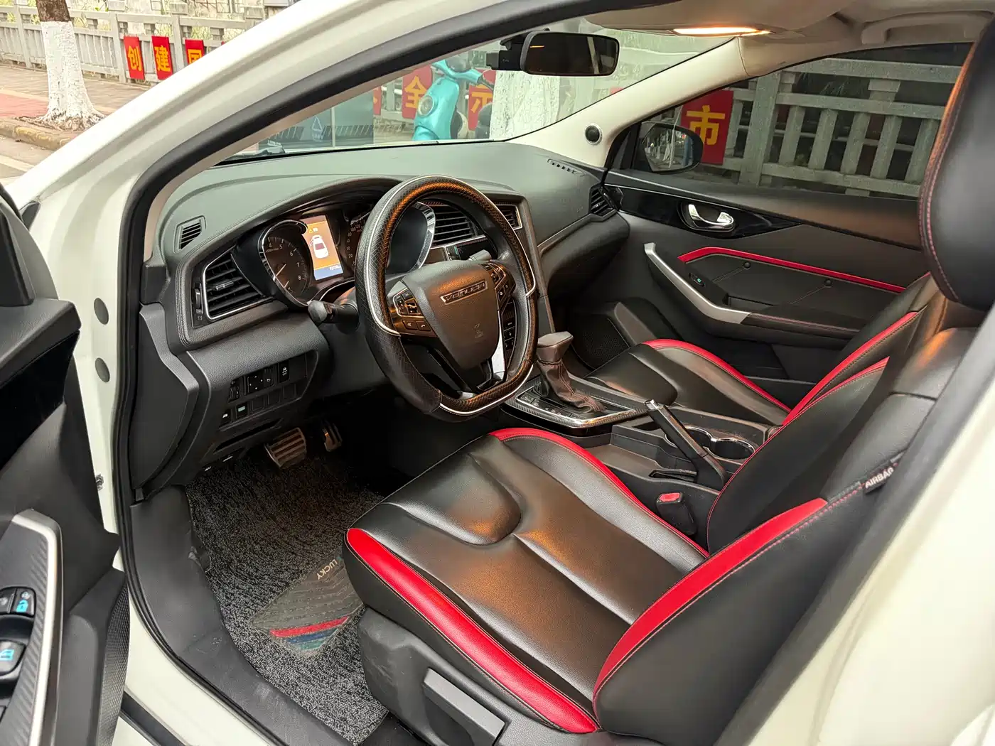 Venucia D60 2018 2018 1.6L CVT Smart Elite Edition