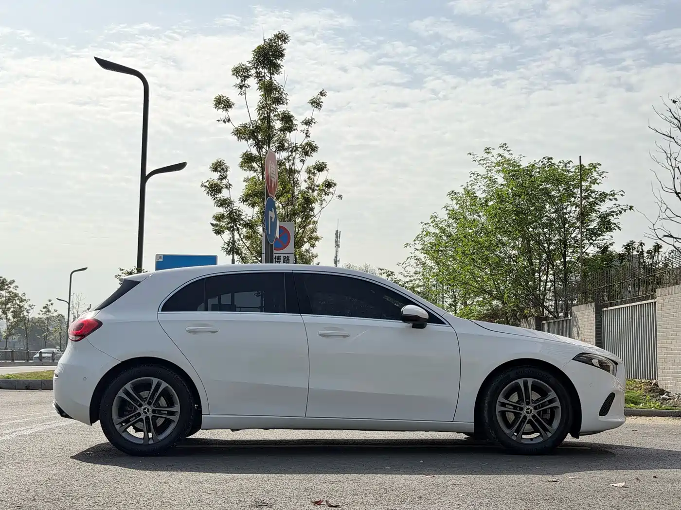 Mercedes-Benz A-Class (Import) 2019 A 200 Dynamic Version фото 24